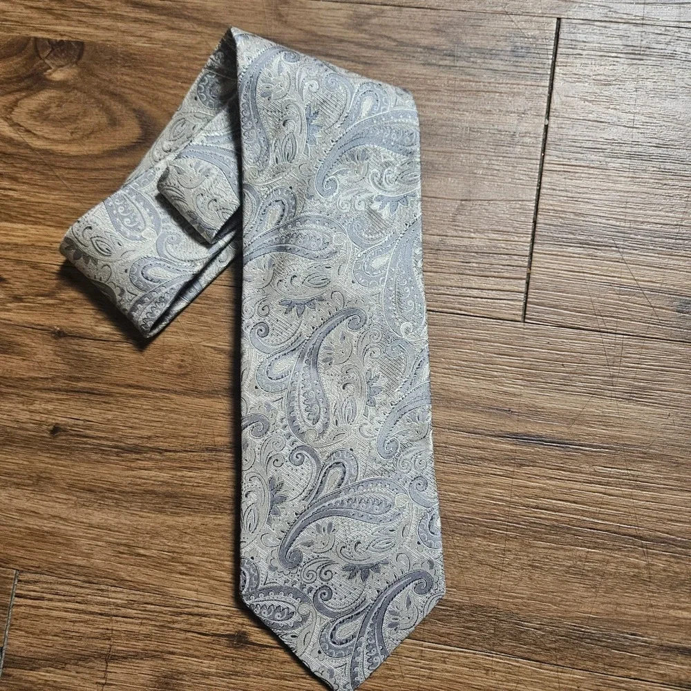 Ermenegildo Zegna Mens‎ Silk Tie Silver Paisley Jacquard Italy Quiet Luxury